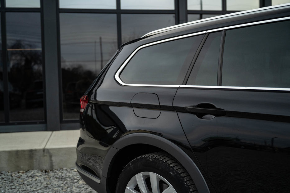Продам Volkswagen Passat Alltrack 2019 года в Черновцах