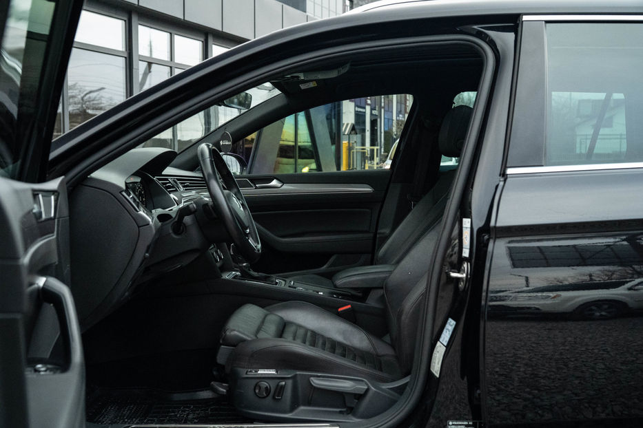 Продам Volkswagen Passat Alltrack 2019 года в Черновцах