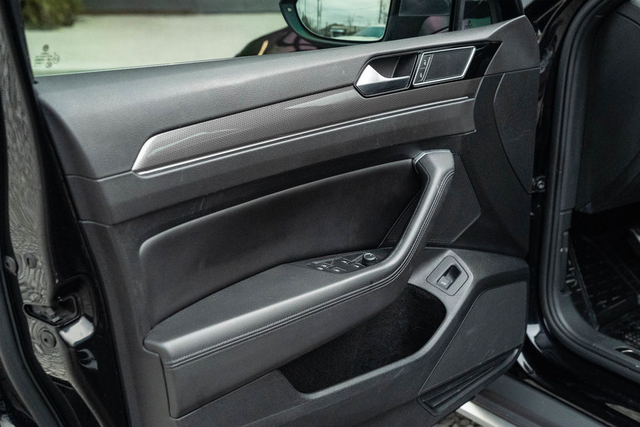 Продам Volkswagen Passat Alltrack 2019 года в Черновцах