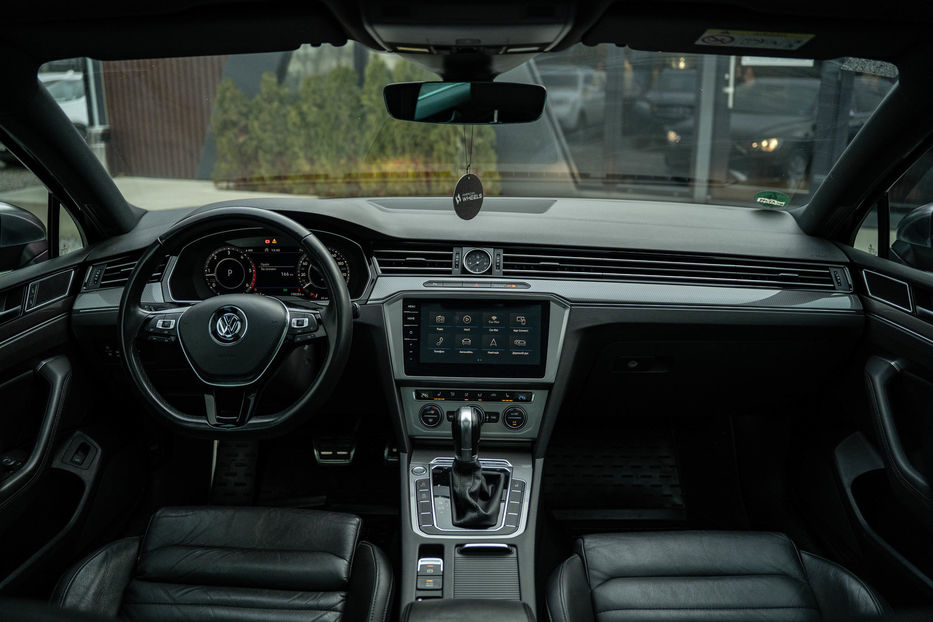 Продам Volkswagen Passat Alltrack 2019 года в Черновцах