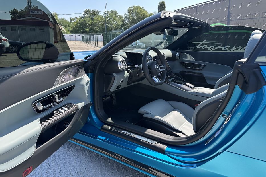 Продам Mercedes-Benz SL-Class 55AMG 4Matic+ 2022 года в Киеве
