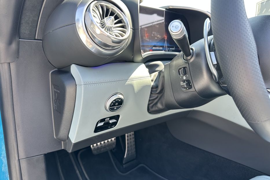 Продам Mercedes-Benz SL-Class 55AMG 4Matic+ 2022 года в Киеве