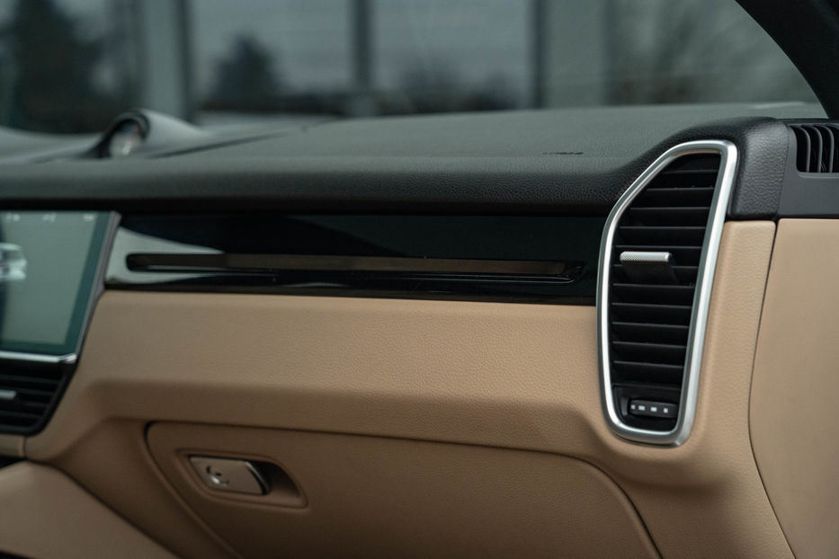 Продам Porsche Cayenne 2019 года в Черновцах