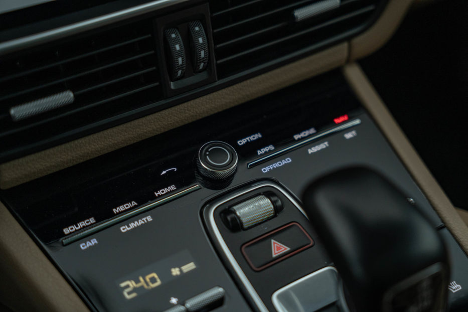 Продам Porsche Cayenne 2019 года в Черновцах