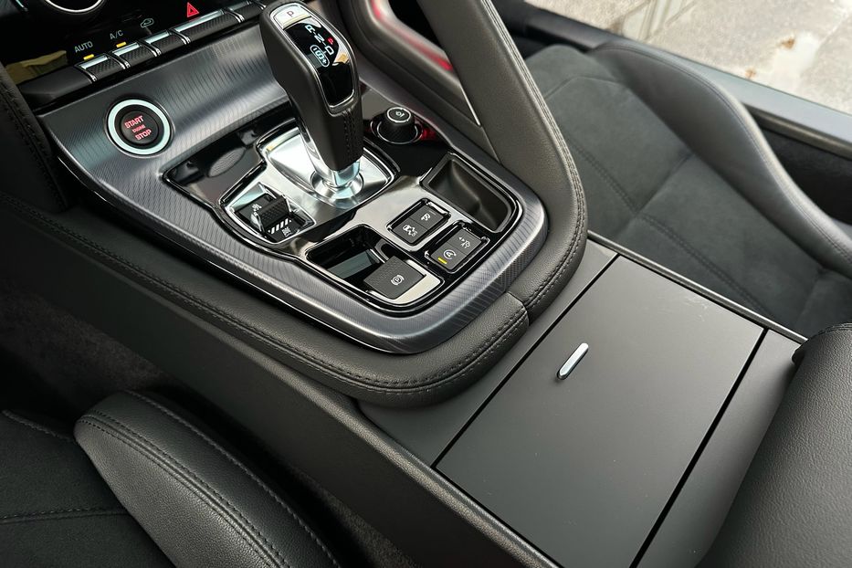 Продам Jaguar F-Type 2023 года в Киеве