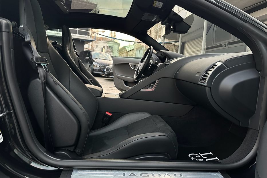 Продам Jaguar F-Type 2023 года в Киеве