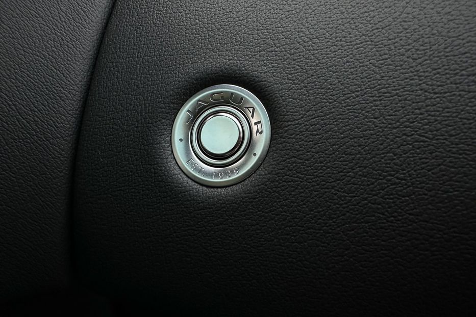 Продам Jaguar F-Type 2023 года в Киеве