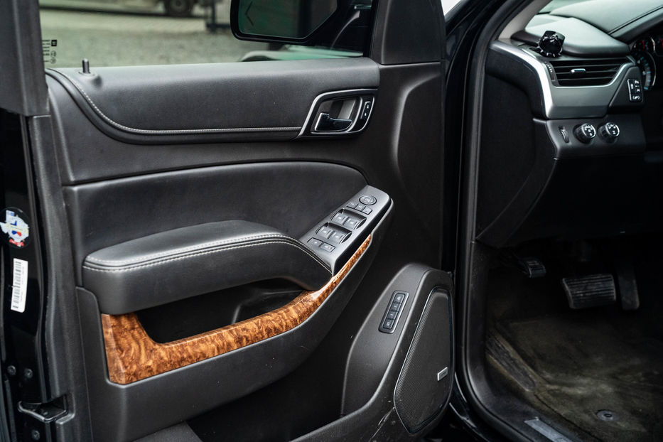 Продам Chevrolet Tahoe 2016 года в Черновцах