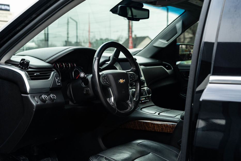 Продам Chevrolet Tahoe 2016 года в Черновцах