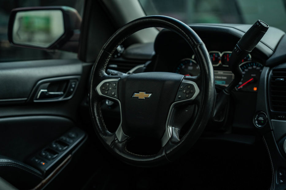 Продам Chevrolet Tahoe 2016 года в Черновцах