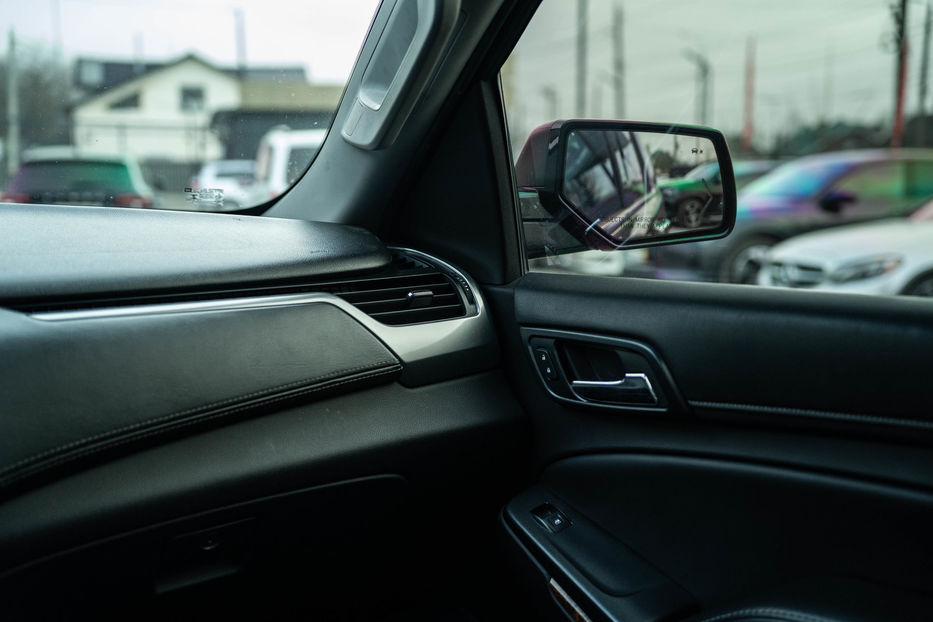 Продам Chevrolet Tahoe 2016 года в Черновцах