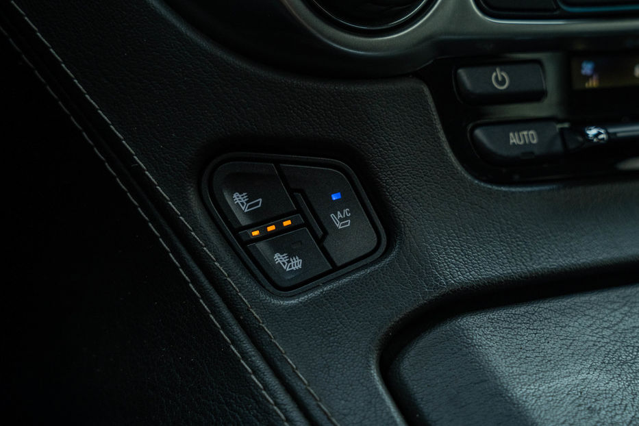 Продам Chevrolet Tahoe 2016 года в Черновцах