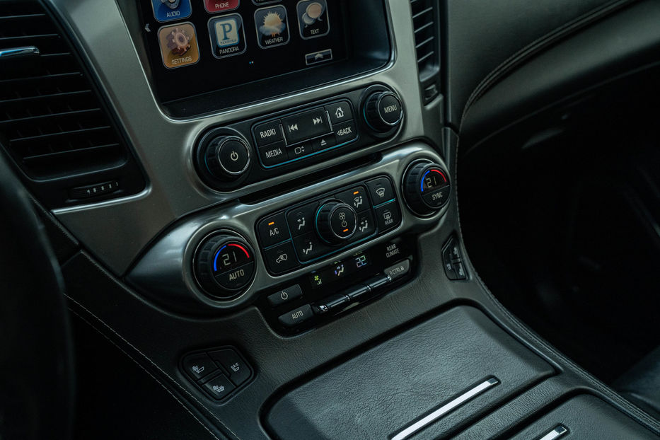 Продам Chevrolet Tahoe 2016 года в Черновцах