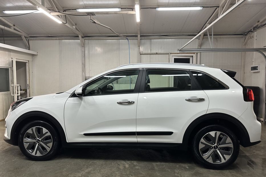 Продам Kia Niro 64кВт.Підігрів керма/сидінь 2022 года в Львове