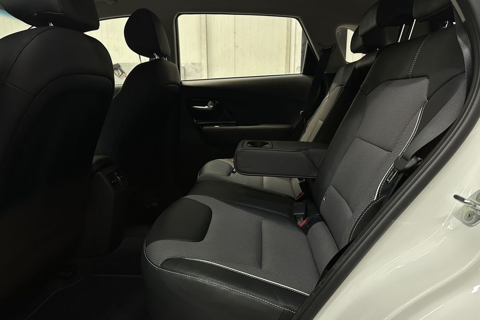 Продам Kia Niro 64кВт.Підігрів керма/сидінь 2022 года в Львове