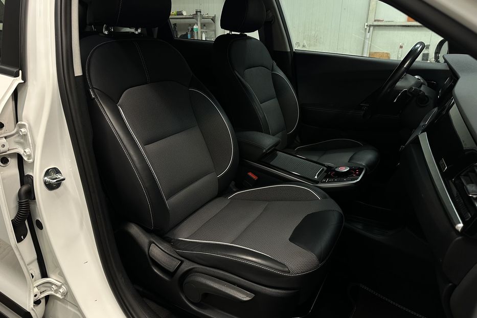 Продам Kia Niro 64кВт.Підігрів керма/сидінь 2022 года в Львове