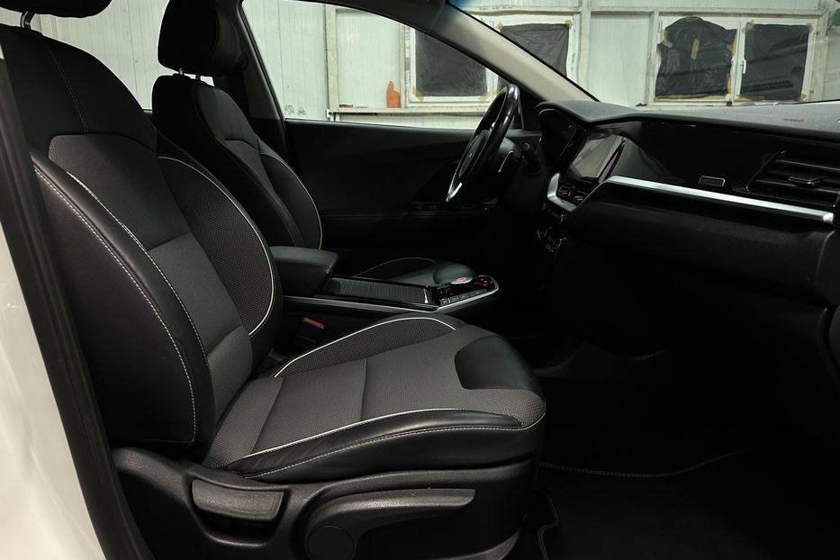Продам Kia Niro 64кВт.Підігрів керма/сидінь 2022 года в Львове