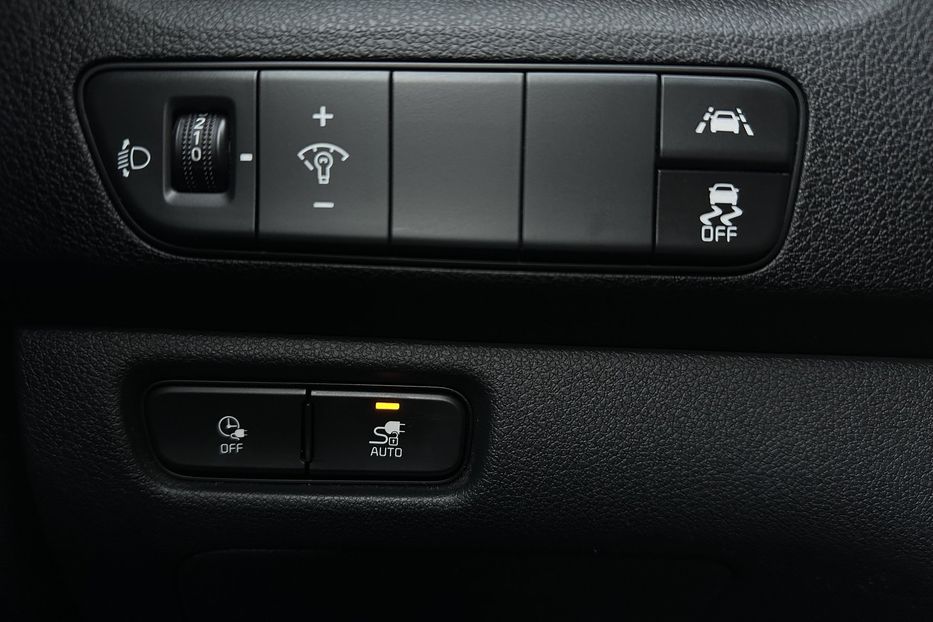 Продам Kia Niro 64кВт.Підігрів керма/сидінь 2022 года в Львове