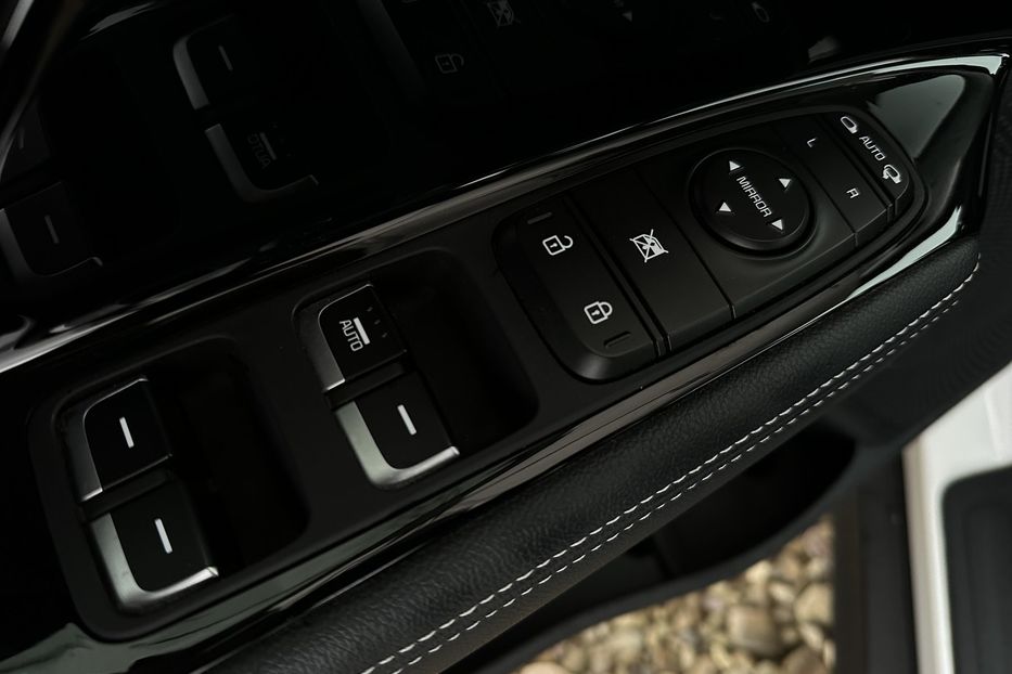 Продам Kia Niro 64кВт.Підігрів керма/сидінь 2022 года в Львове