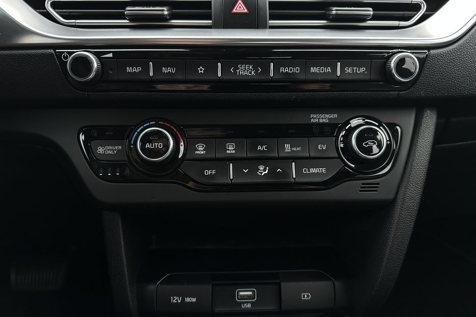 Продам Kia Niro 64кВт.Підігрів керма/сидінь 2022 года в Львове