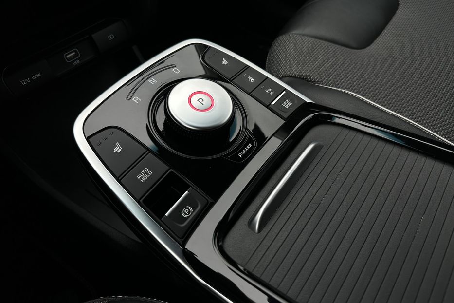 Продам Kia Niro 64кВт.Підігрів керма/сидінь 2022 года в Львове