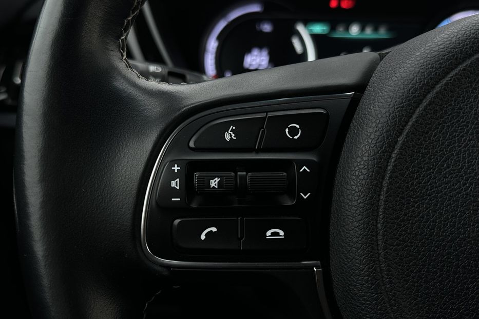 Продам Kia Niro 64кВт.Підігрів керма/сидінь 2022 года в Львове