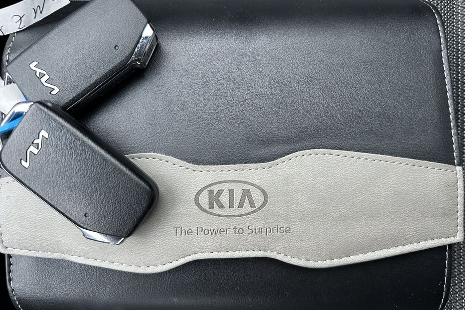 Продам Kia Niro 64кВт.Підігрів керма/сидінь 2022 года в Львове