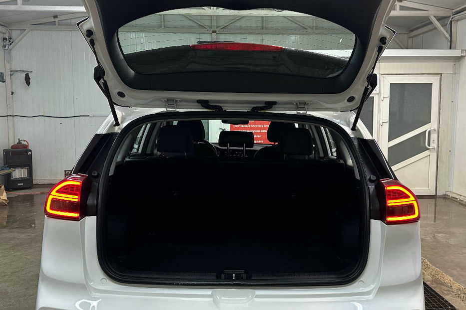 Продам Kia Niro 64кВт.Підігрів керма/сидінь 2022 года в Львове