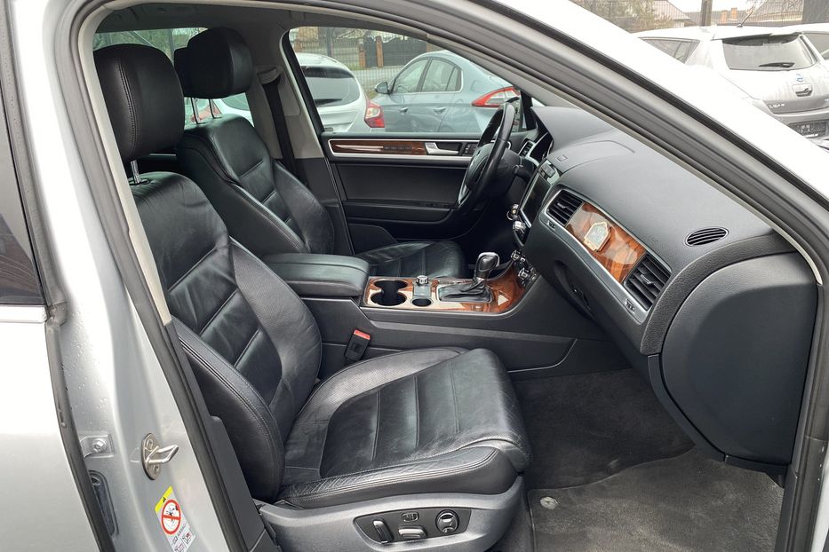 Продам Volkswagen Touareg 2010 года в Луцке