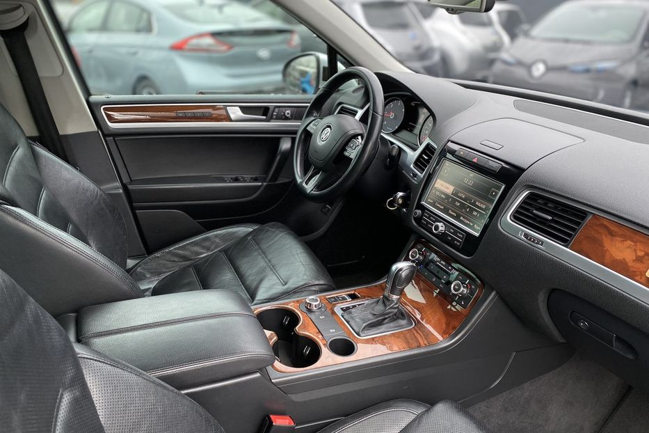 Продам Volkswagen Touareg 2010 года в Луцке