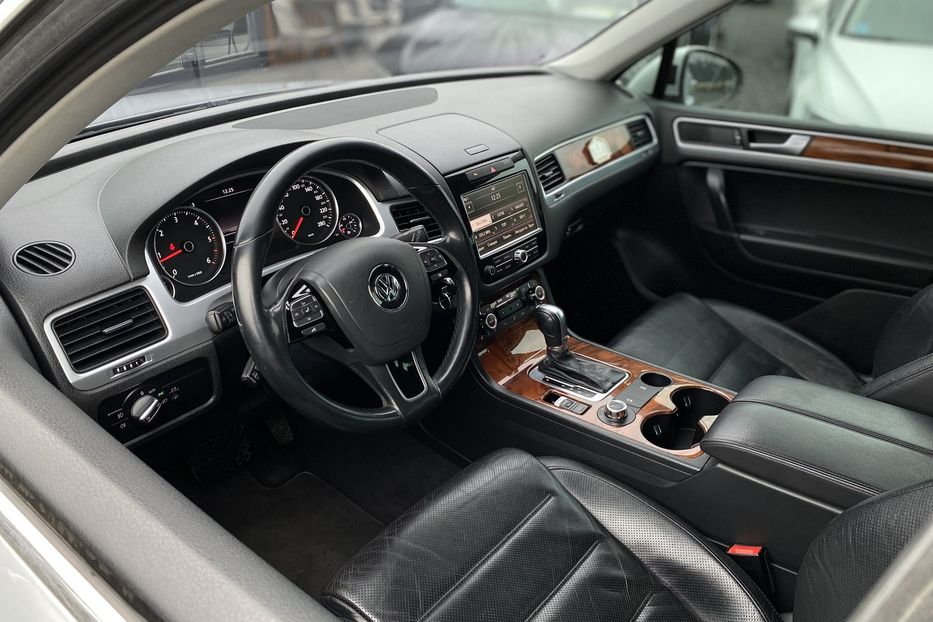 Продам Volkswagen Touareg 2010 года в Луцке