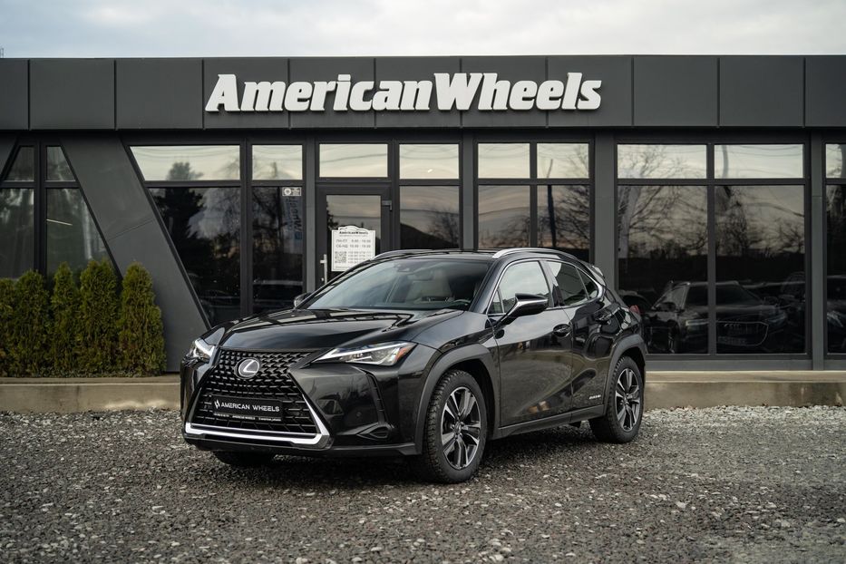 Продам Lexus CT UX 250h 2021 года в Черновцах