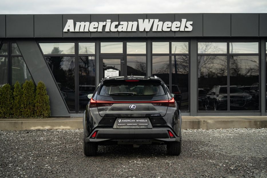 Продам Lexus CT UX 250h 2021 года в Черновцах