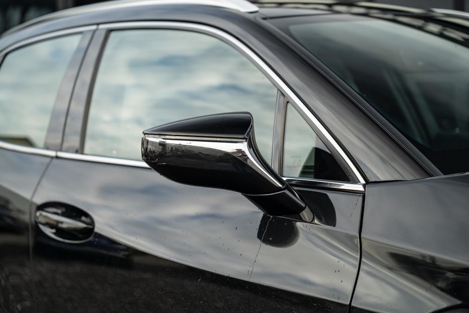 Продам Lexus CT UX 250h 2021 года в Черновцах