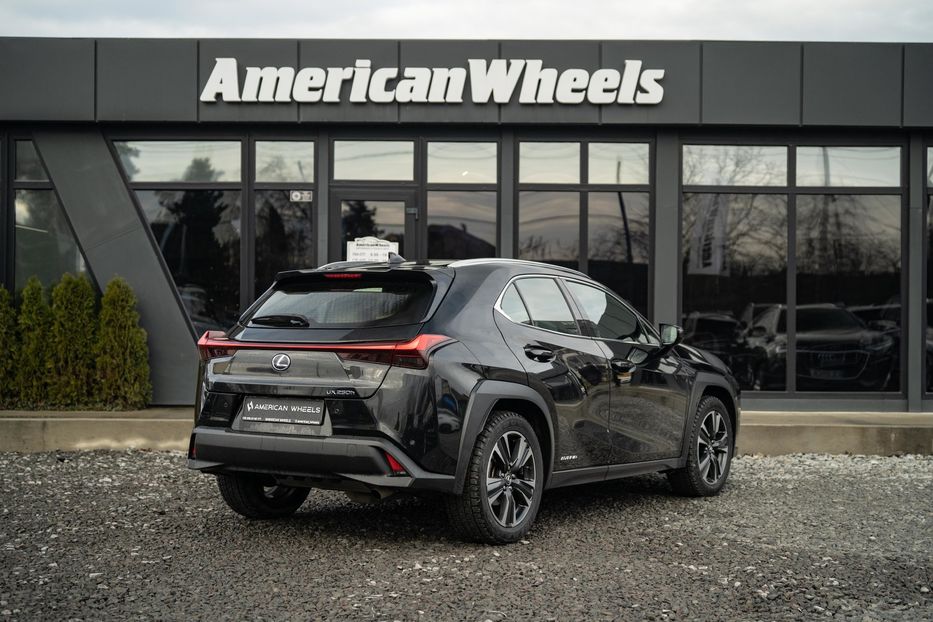 Продам Lexus CT UX 250h 2021 года в Черновцах