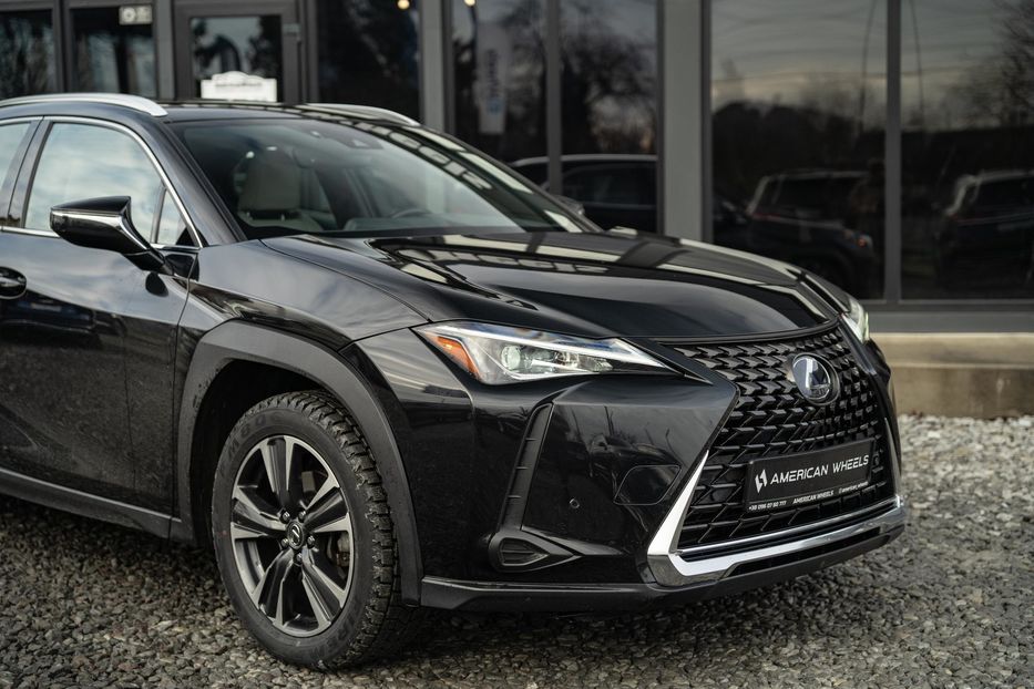 Продам Lexus CT UX 250h 2021 года в Черновцах