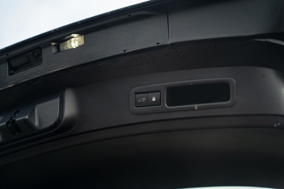 Продам Lexus CT UX 250h 2021 года в Черновцах