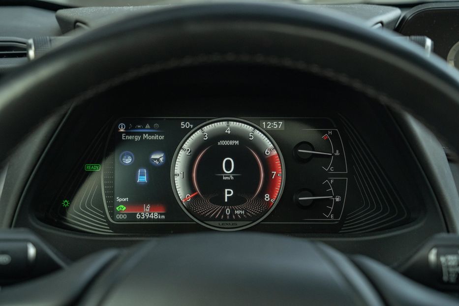 Продам Lexus CT UX 250h 2021 года в Черновцах