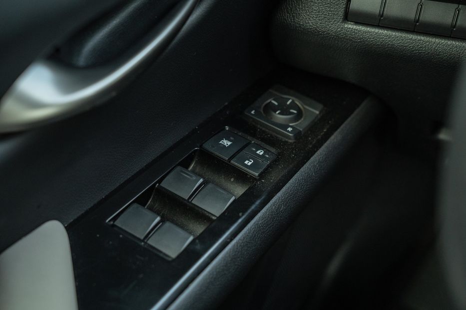 Продам Lexus CT UX 250h 2021 года в Черновцах