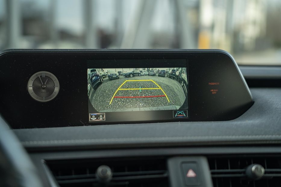 Продам Lexus CT UX 250h 2021 года в Черновцах