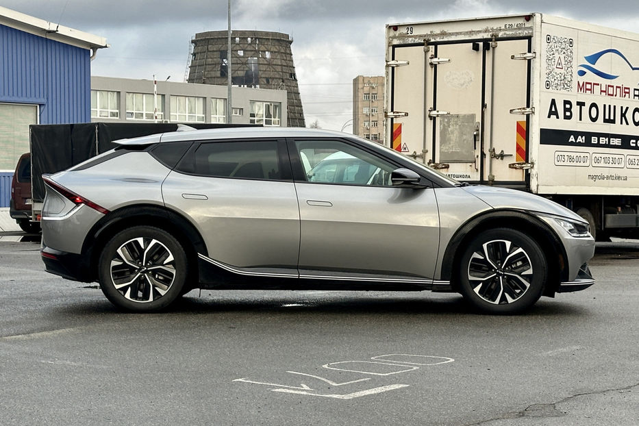 Продам Kia EV6 77.4 kWh (229 к.с.) 2023 года в Киеве
