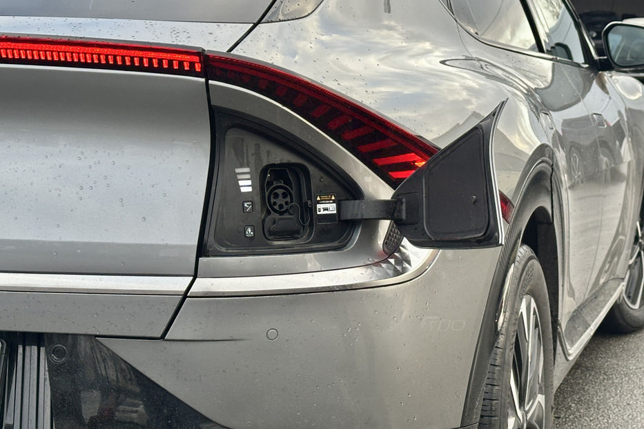 Продам Kia EV6 77.4 kWh (229 к.с.) 2023 года в Киеве