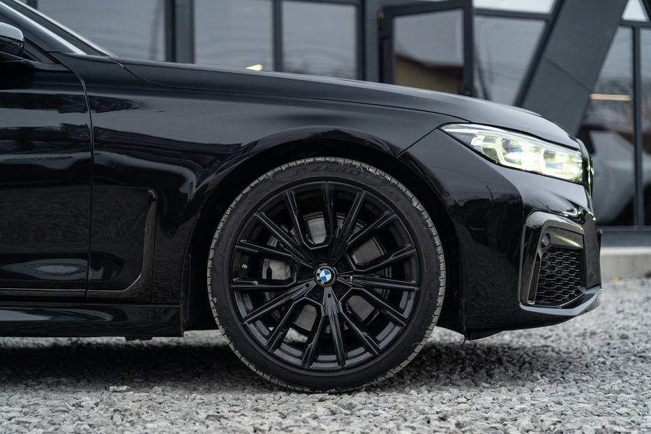 Продам BMW 740 I 2020 года в Черновцах