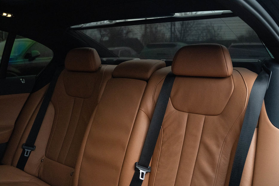 Продам BMW 740 I 2020 года в Черновцах