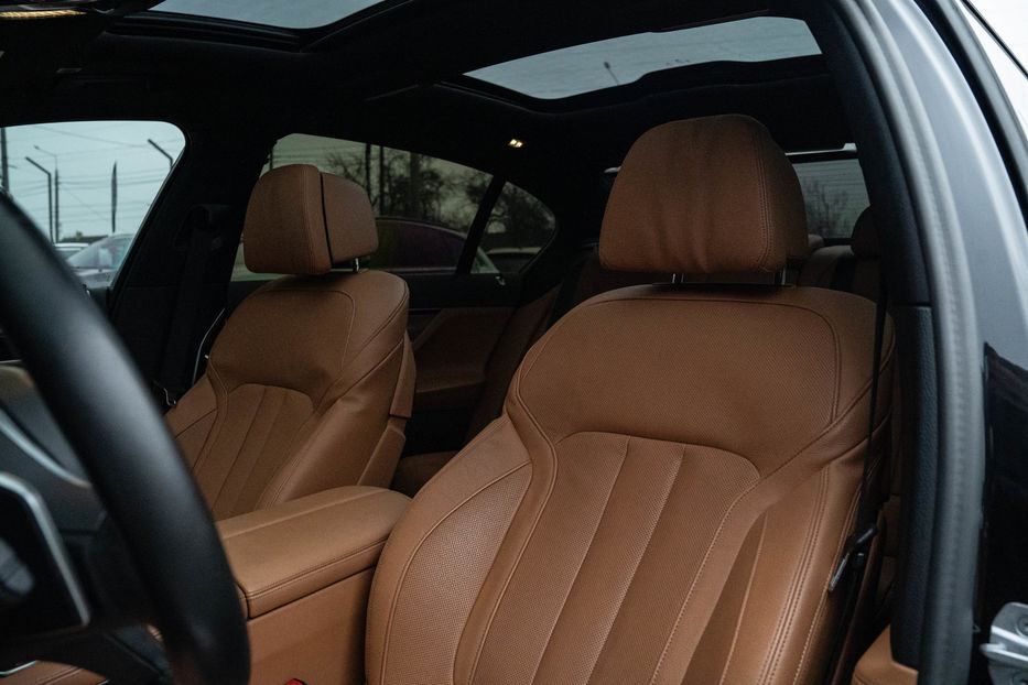 Продам BMW 740 I 2020 года в Черновцах