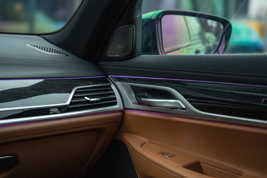 Продам BMW 740 I 2020 года в Черновцах