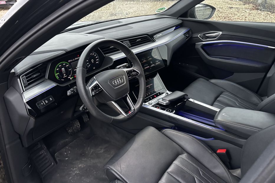 Продам Audi E-Tron 95 kWt  2021 года в Львове