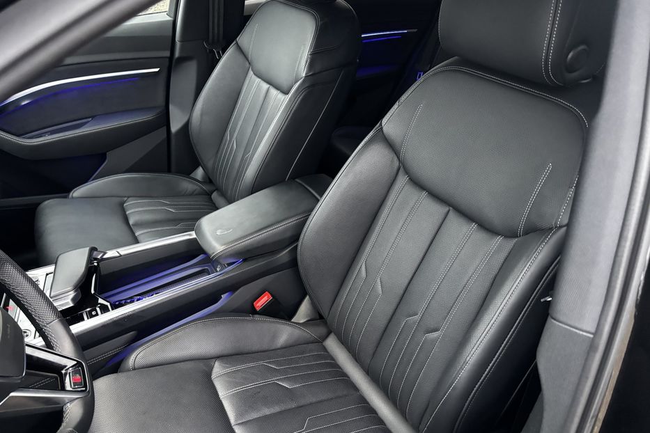 Продам Audi E-Tron 95 kWt  2021 года в Львове