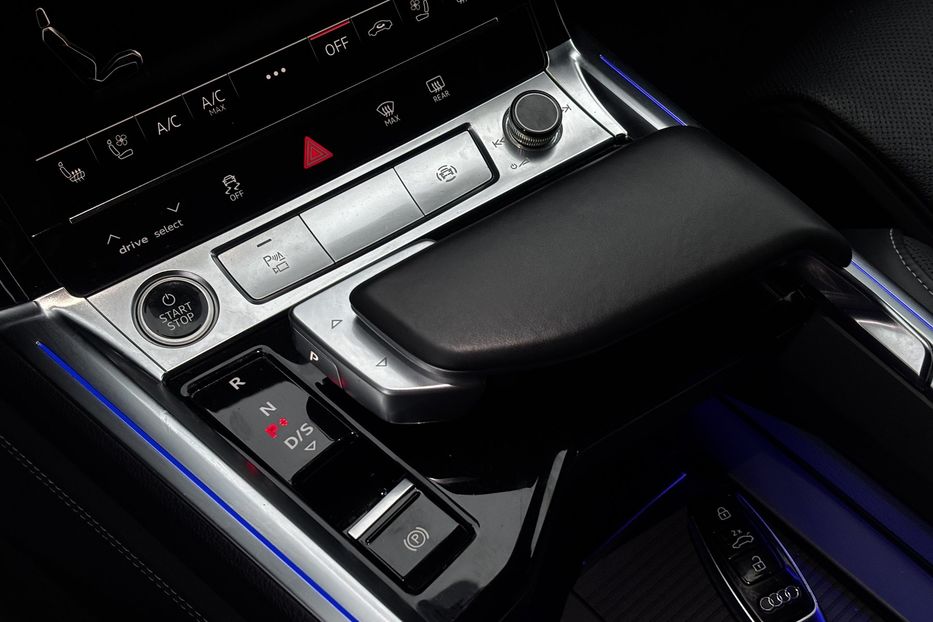 Продам Audi E-Tron 95 kWt  2021 года в Львове