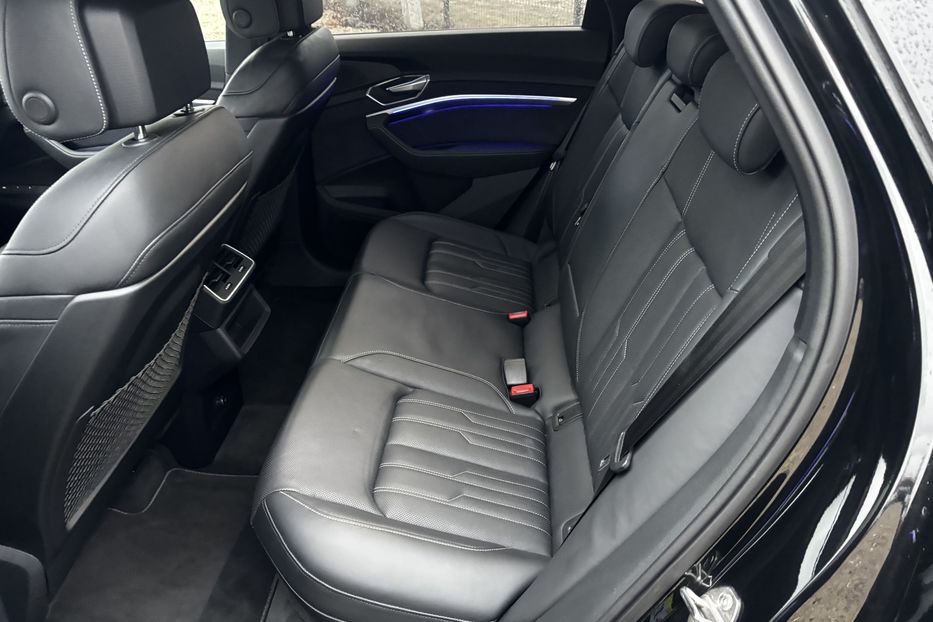 Продам Audi E-Tron 95 kWt  2021 года в Львове